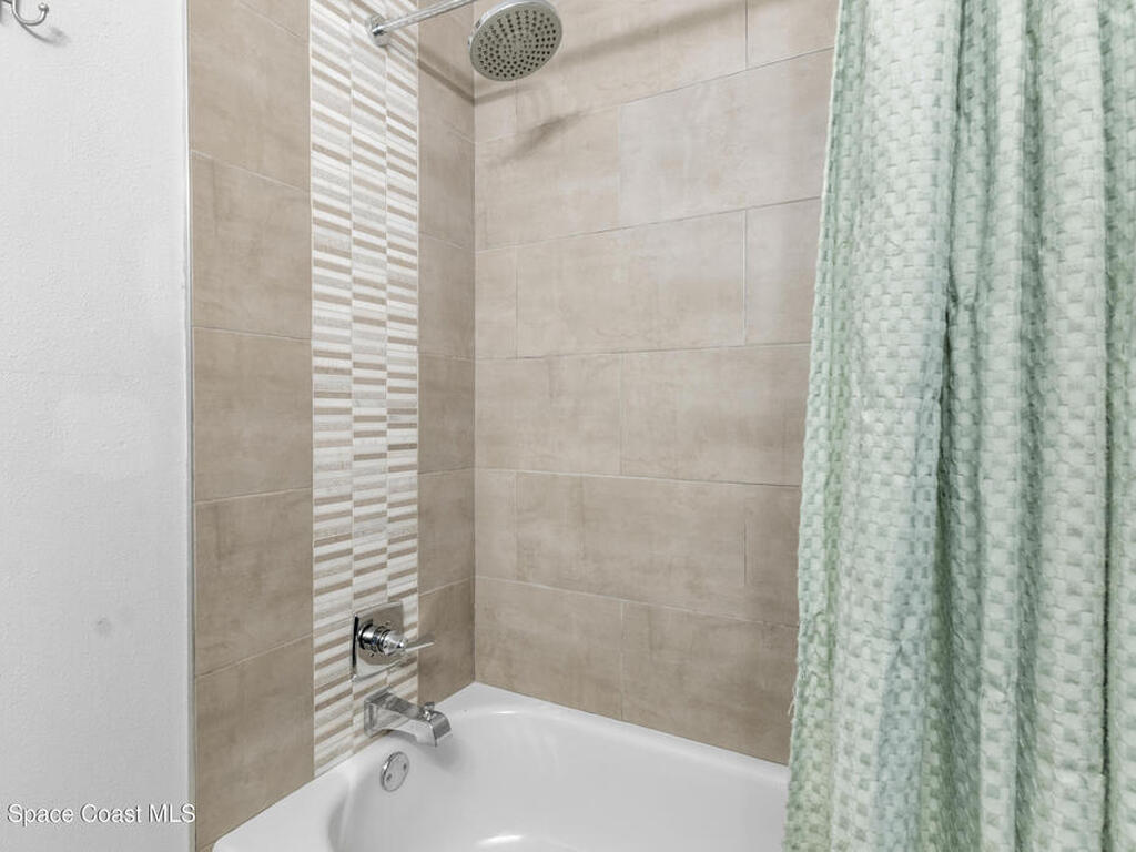 250 Harbour Drive, Indian Harbour Beach, FL 32937