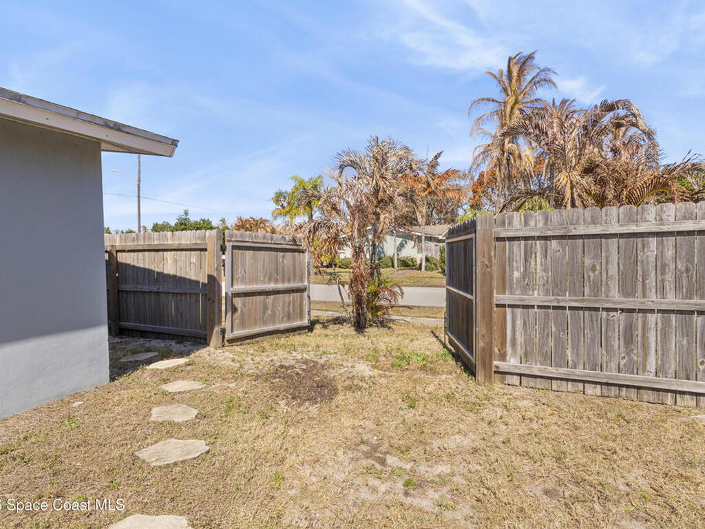 250 Harbour Drive, Indian Harbour Beach, FL 32937