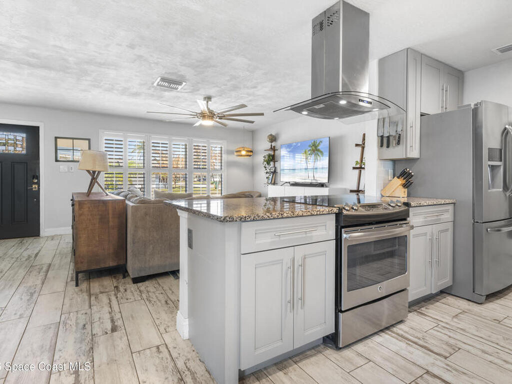 250 Harbour Drive, Indian Harbour Beach, FL 32937