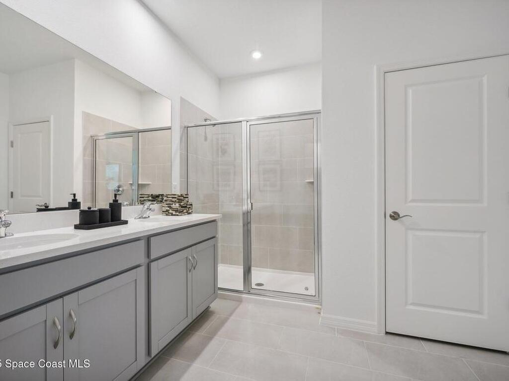 3345 Viridian Circle, Melbourne, FL 32904