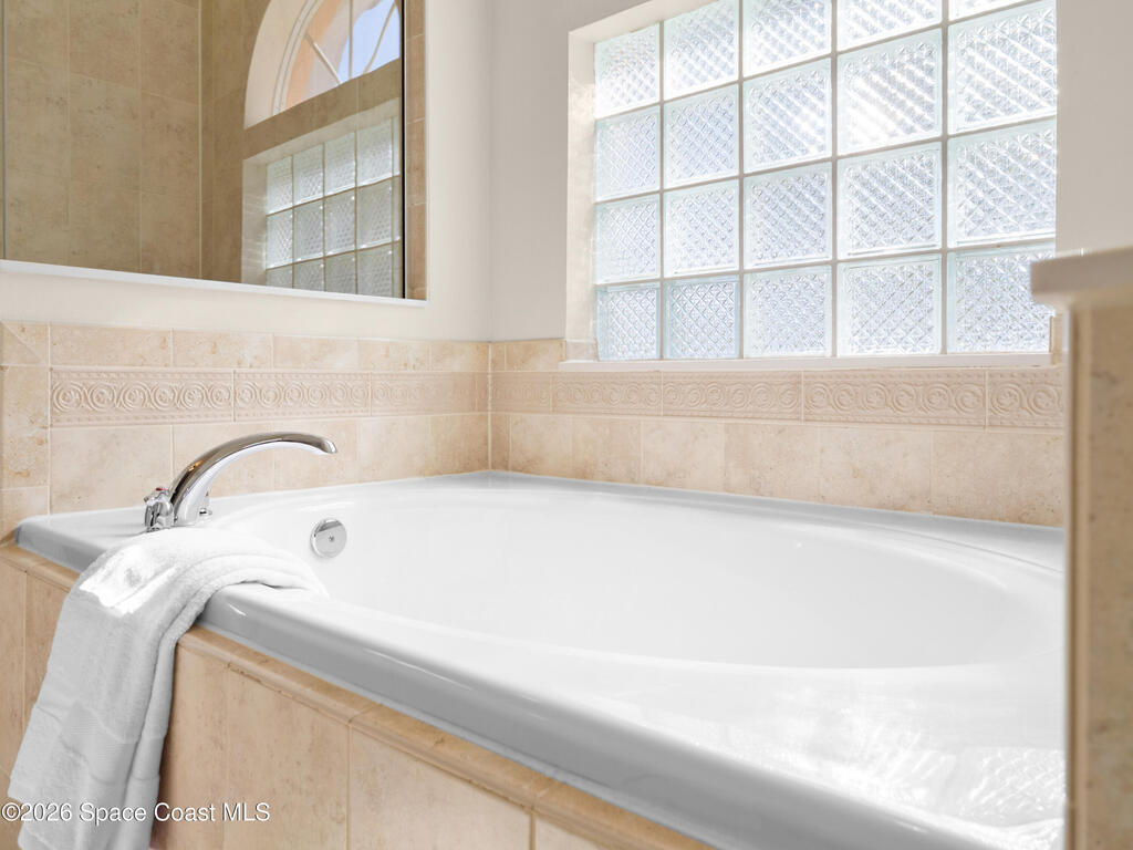 1848 Se Windbrook Drive, Palm Bay, FL 32909