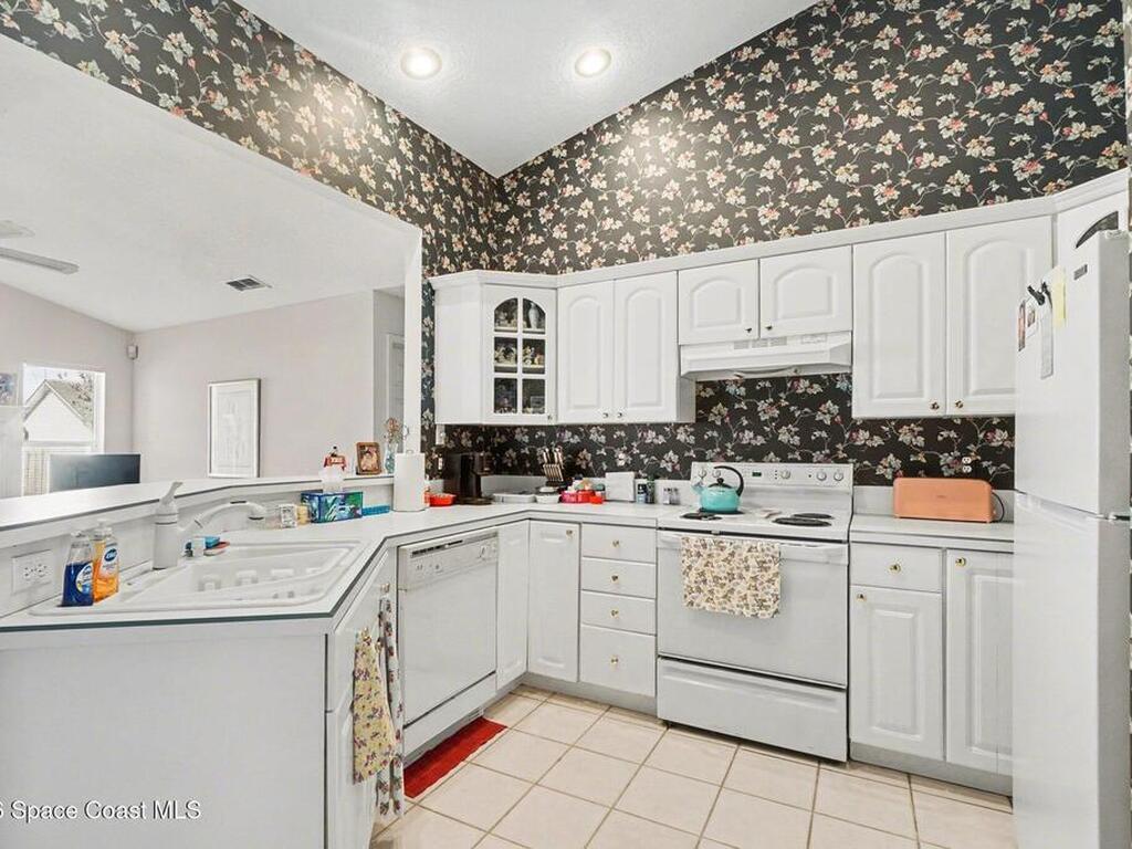 1670 E Spring Ridge Circle, Winter Garden, FL 34787