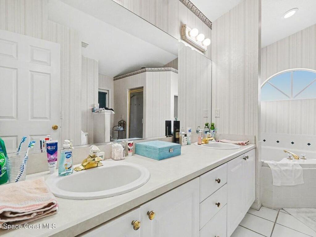 1670 E Spring Ridge Circle, Winter Garden, FL 34787