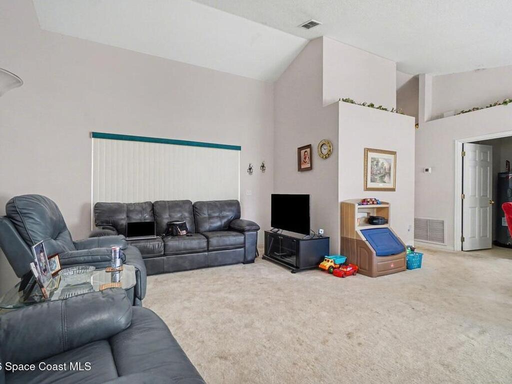 1670 E Spring Ridge Circle, Winter Garden, FL 34787