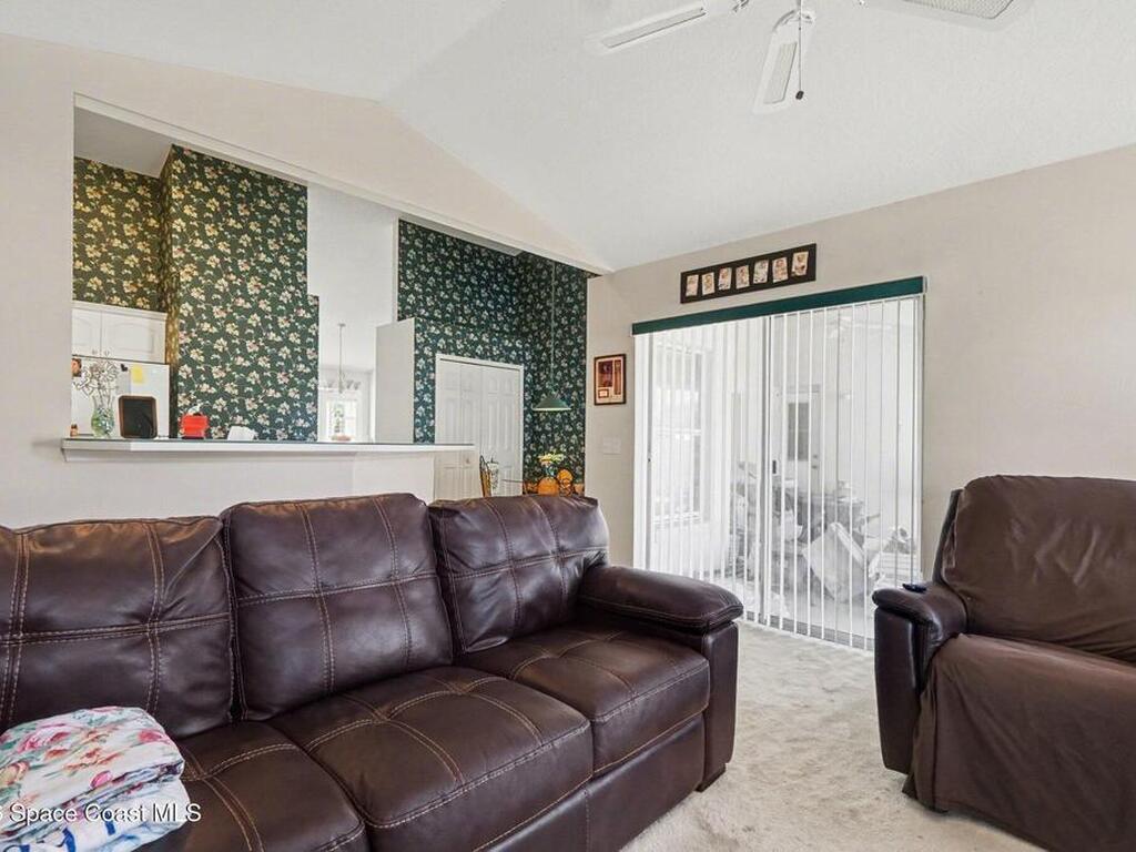 1670 E Spring Ridge Circle, Winter Garden, FL 34787