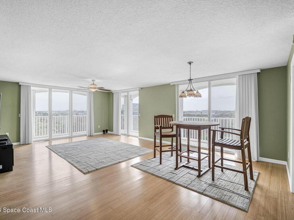 800 Del Rio Way, Merritt Island, FL 32953