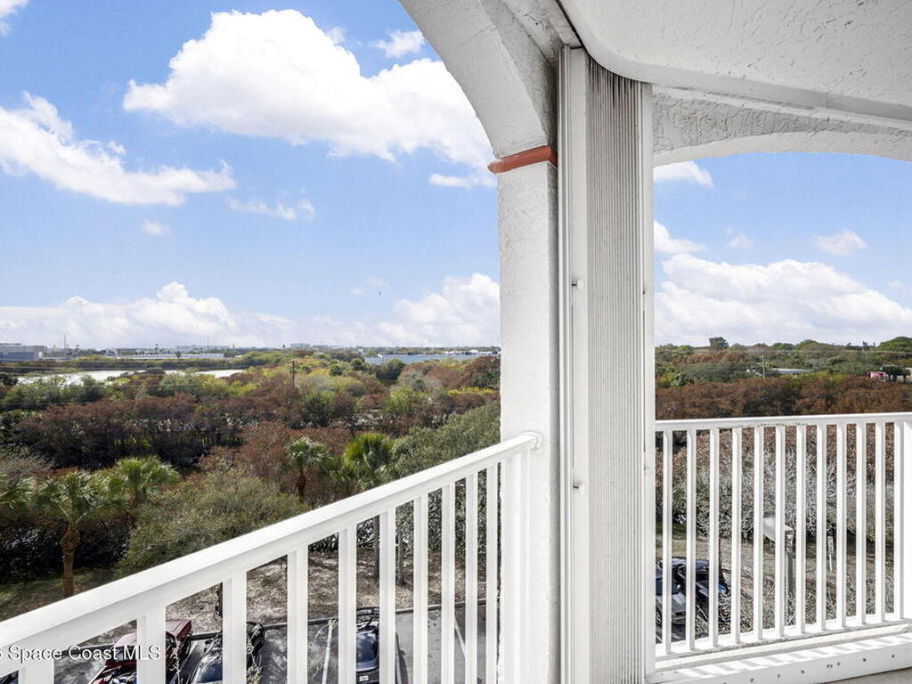 800 Del Rio Way, Merritt Island, FL 32953