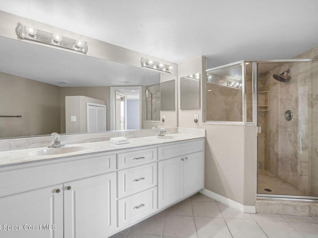 800 Del Rio Way, Merritt Island, FL 32953