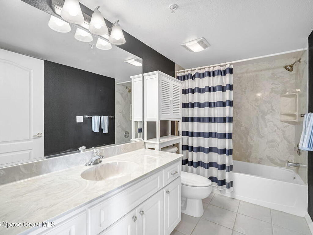 800 Del Rio Way, Merritt Island, FL 32953