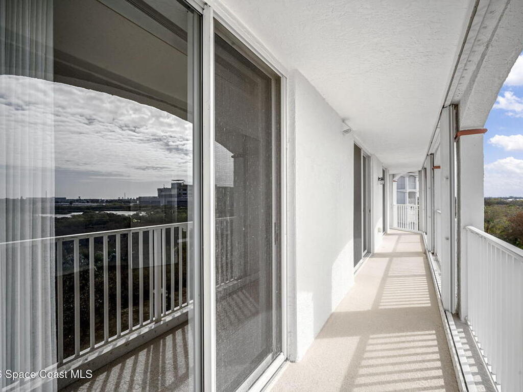 800 Del Rio Way, Merritt Island, FL 32953