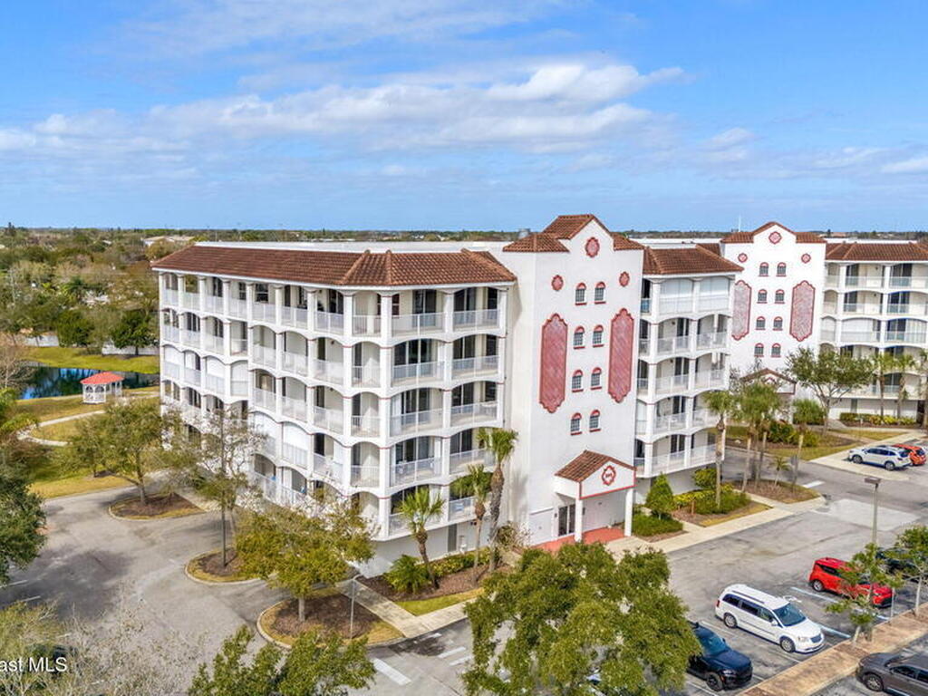 800 Del Rio Way, Merritt Island, FL 32953