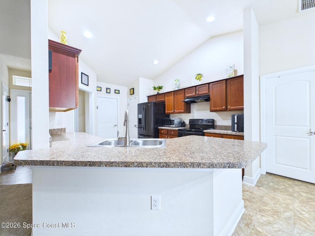 490 Tuloma Avenue, Palm Bay, FL 32908