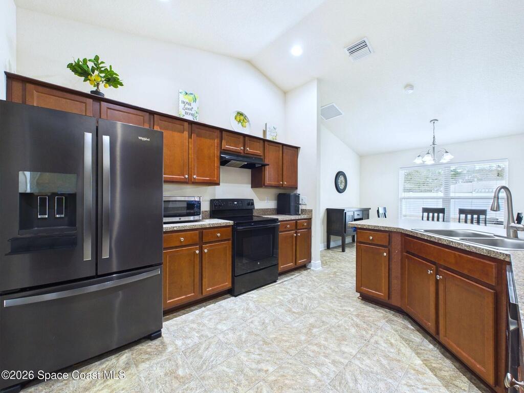 490 Tuloma Avenue, Palm Bay, FL 32908