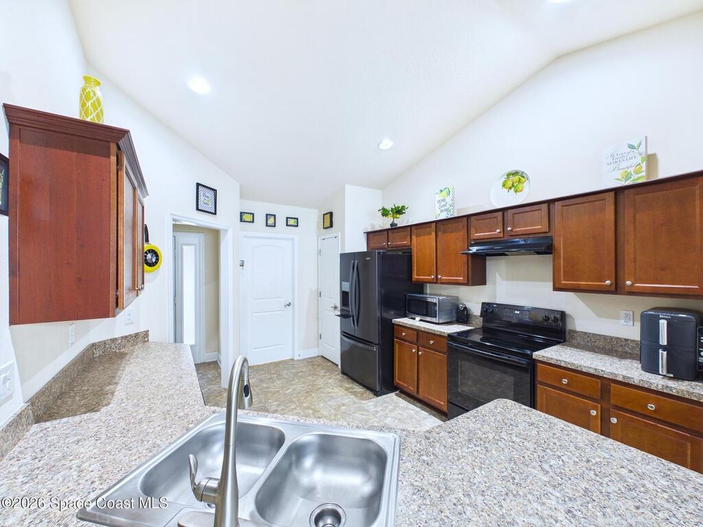 490 Tuloma Avenue, Palm Bay, FL 32908