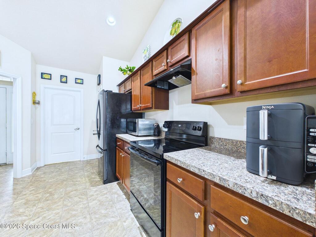 490 Tuloma Avenue, Palm Bay, FL 32908