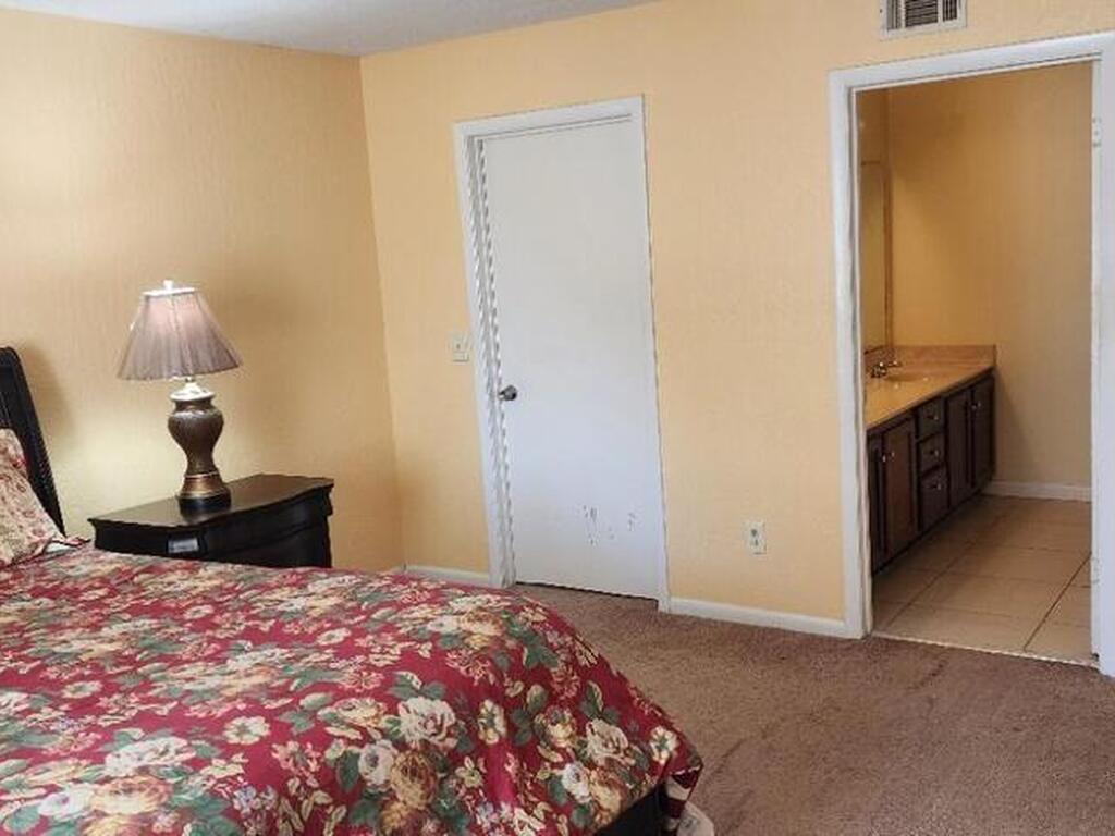 2101 Forest Knoll Drive, Palm Bay, FL 32905