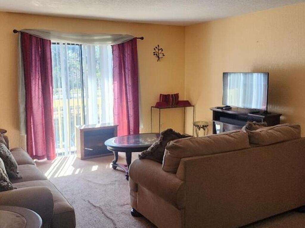 2101 Forest Knoll Drive, Palm Bay, FL 32905