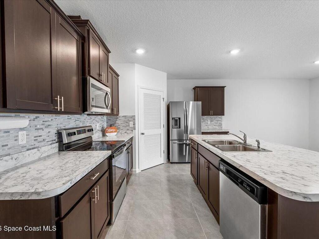 458 SW Haleybury Street, Palm Bay, FL 32908