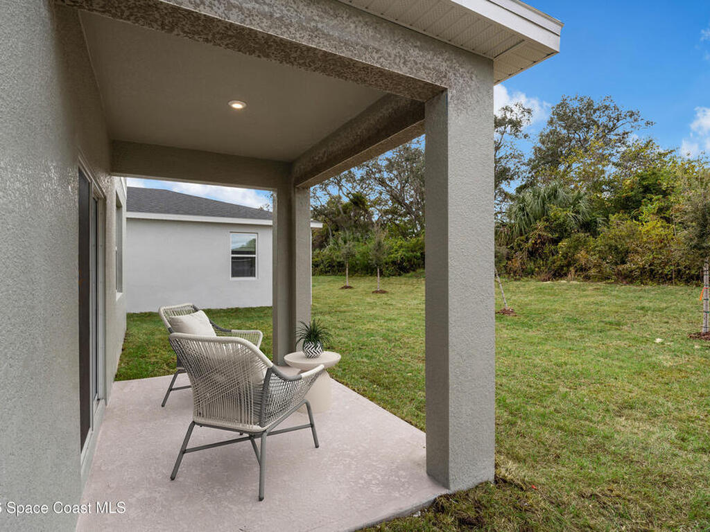 877 Castleford Avenue, Palm Bay, FL 32905