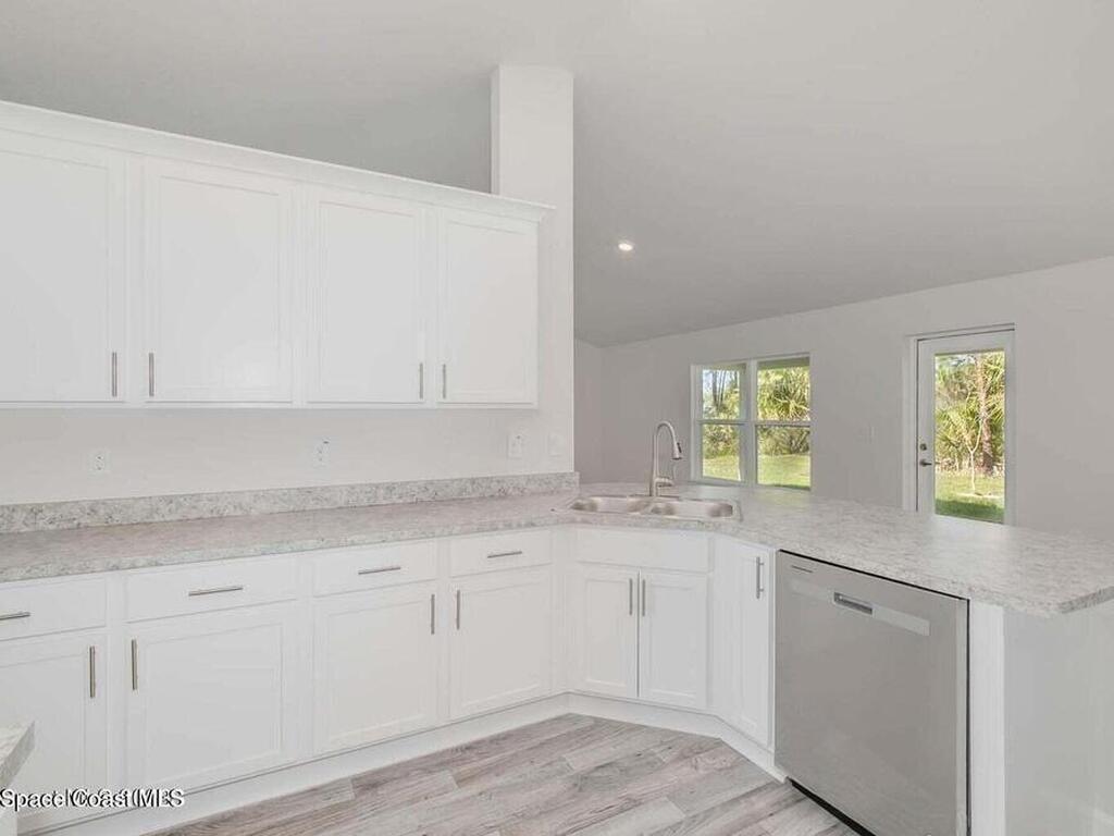 483 Oakleaf Street, Palm Bay, FL 32908