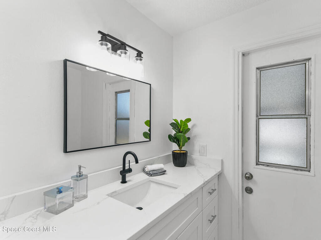 726 Cleaves Street, Palm Bay, FL 32909