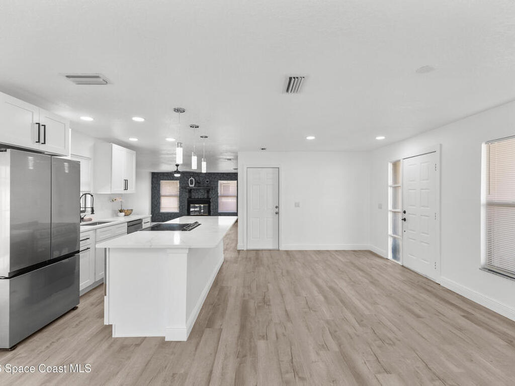 726 Cleaves Street, Palm Bay, FL 32909