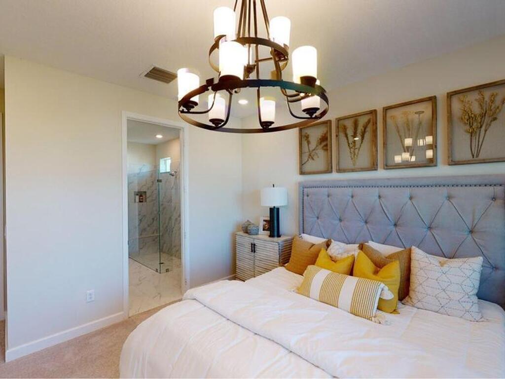 1630 Pantone Way, Palm Bay, FL 32907