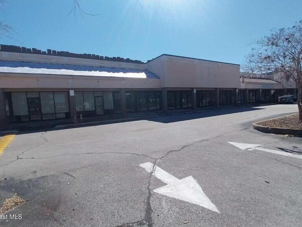 1915 Knox Mcrae Drive, Titusville, FL 32780