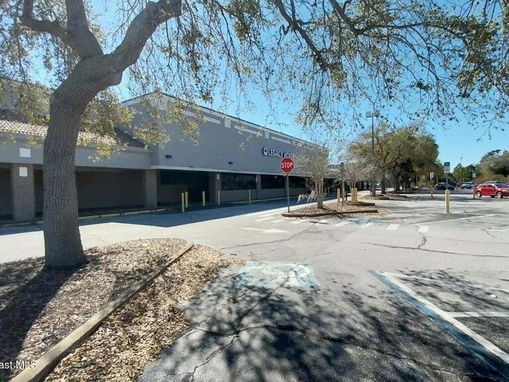 1915 Knox Mcrae Drive, Titusville, FL 32780