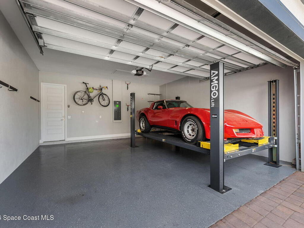 8206 Lyside Drive, Melbourne, FL 32940