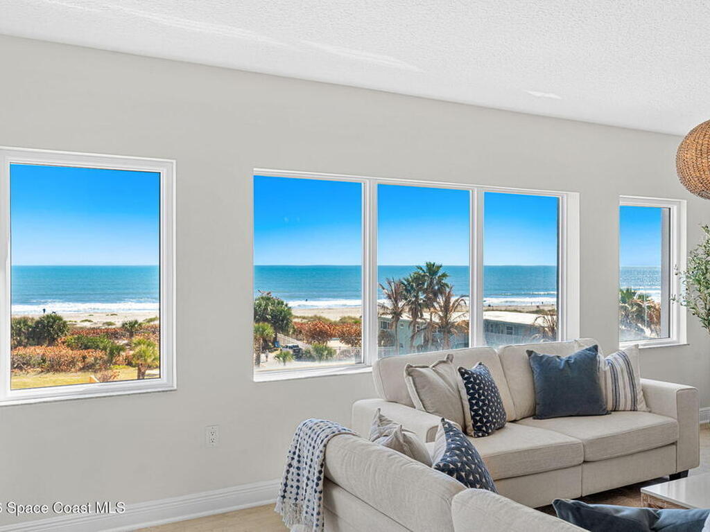 410 Hayes Avenue, Cocoa Beach, FL 32931