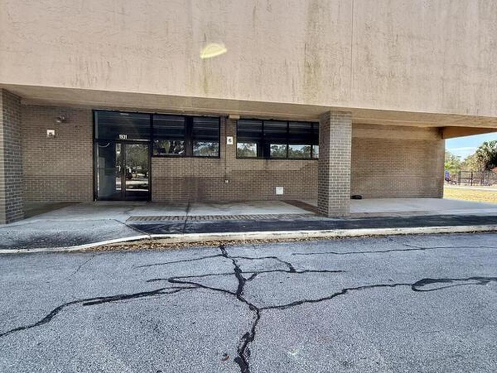 1931 Knox Mcrae Drive, Titusville, FL 32780