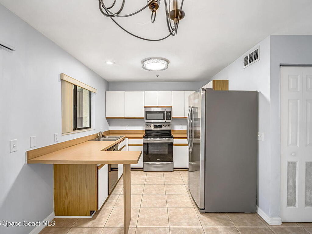 7815 Maplewood Drive, Melbourne, FL 32904