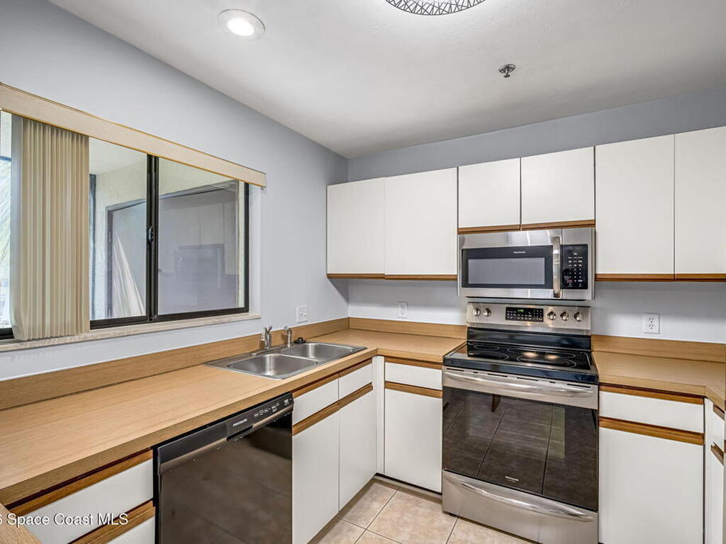 7815 Maplewood Drive, Melbourne, FL 32904