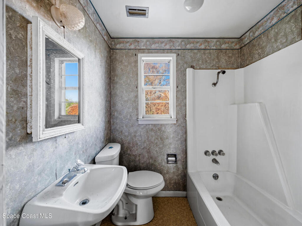 4301 Crooked Mile Road, Merritt Island, FL 32952