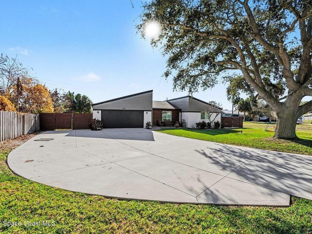1345 Leslie Drive, Merritt Island, FL 32952