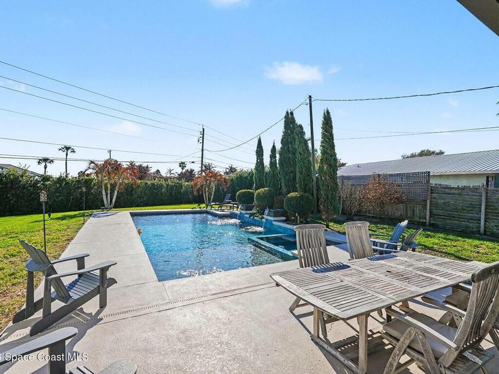 1345 Leslie Drive, Merritt Island, FL 32952