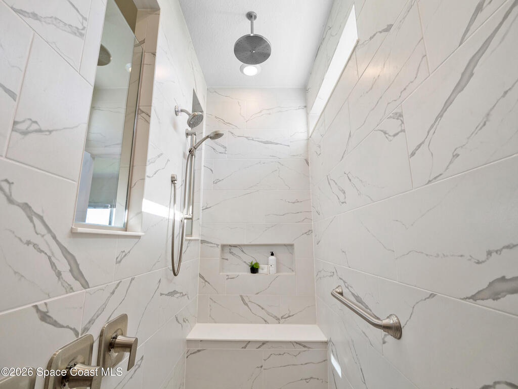 8969 Shoreline Avenue, Melbourne, FL 32940