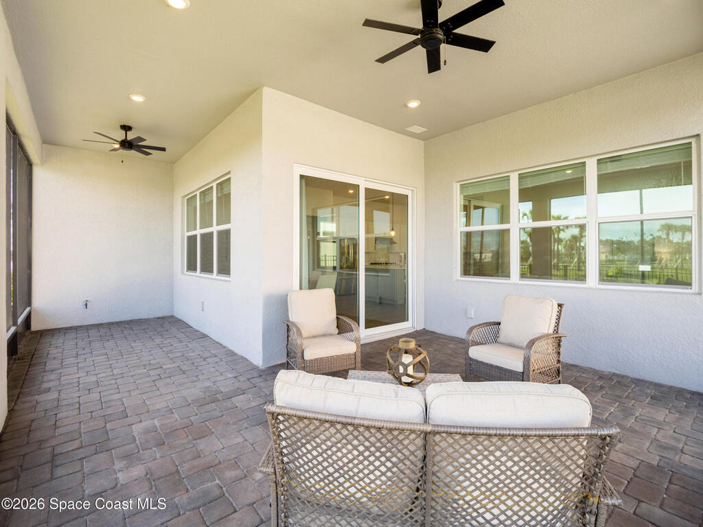 8969 Shoreline Avenue, Melbourne, FL 32940