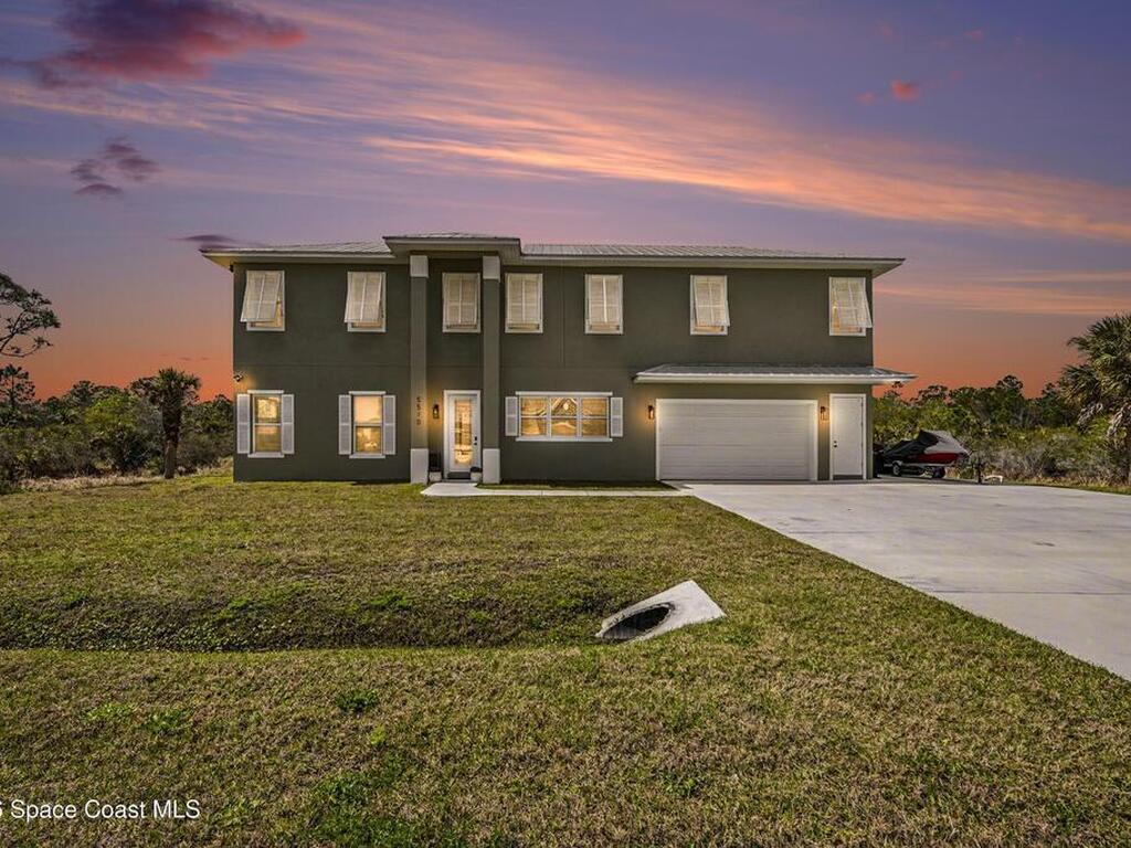 5570 Sanctuary Avenue, Grant, FL 32949