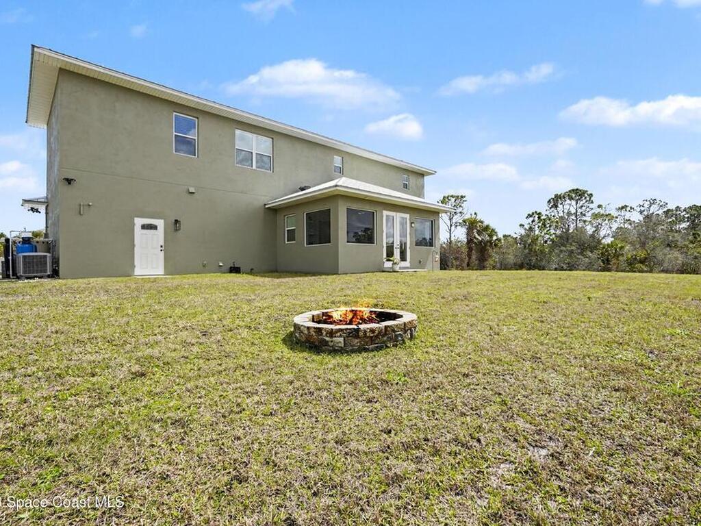 5570 Sanctuary Avenue, Grant, FL 32949