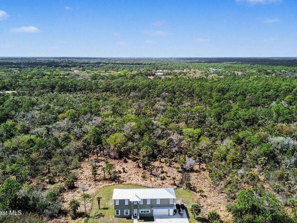 5570 Sanctuary Avenue, Grant, FL 32949