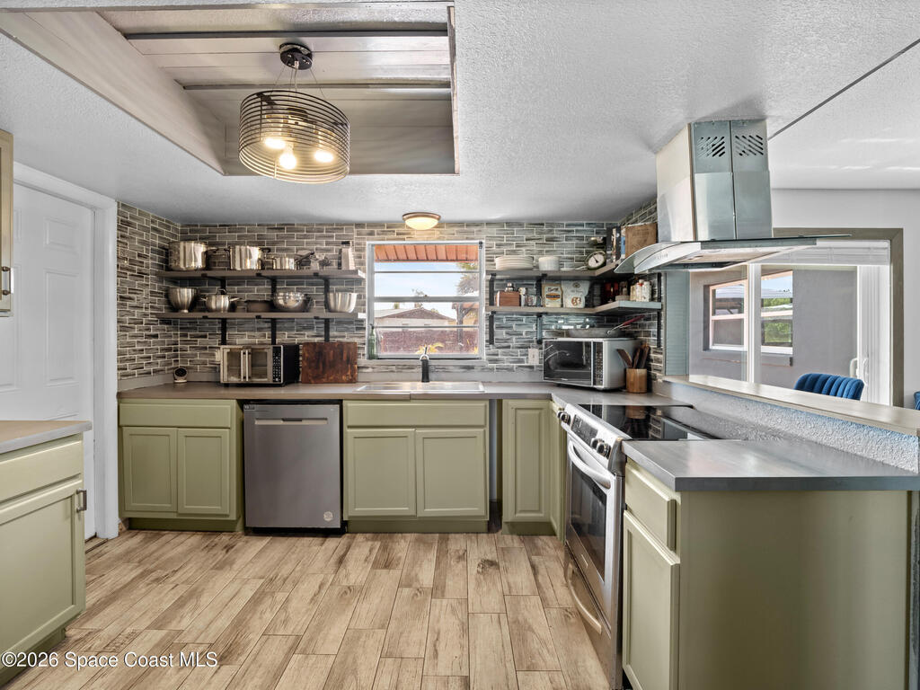 1455 Holiday Boulevard, Merritt Island, FL 32952