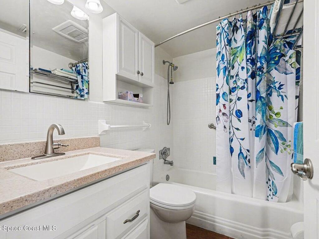 2020 N Atlantic Avenue, Cocoa Beach, FL 32931