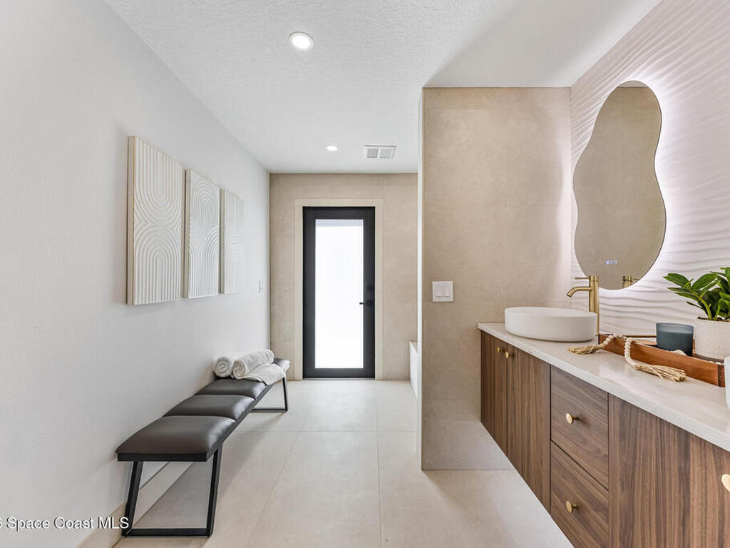 43 Westview Lane, Cocoa Beach, FL 32931