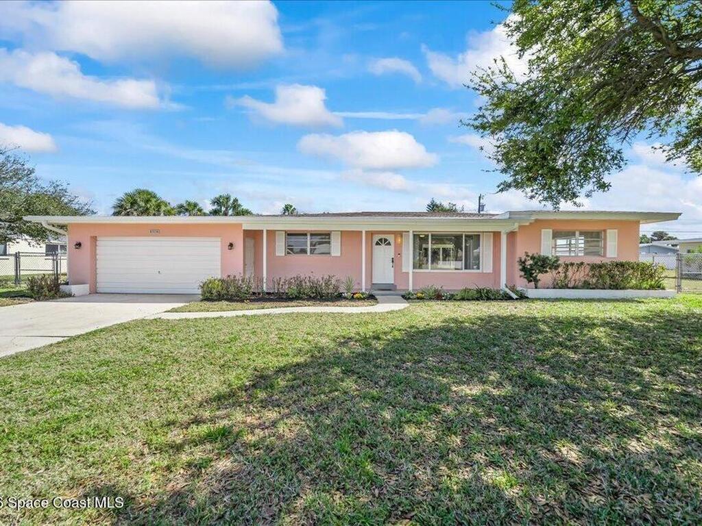 2320 Reef Avenue, Indialantic, FL 32903