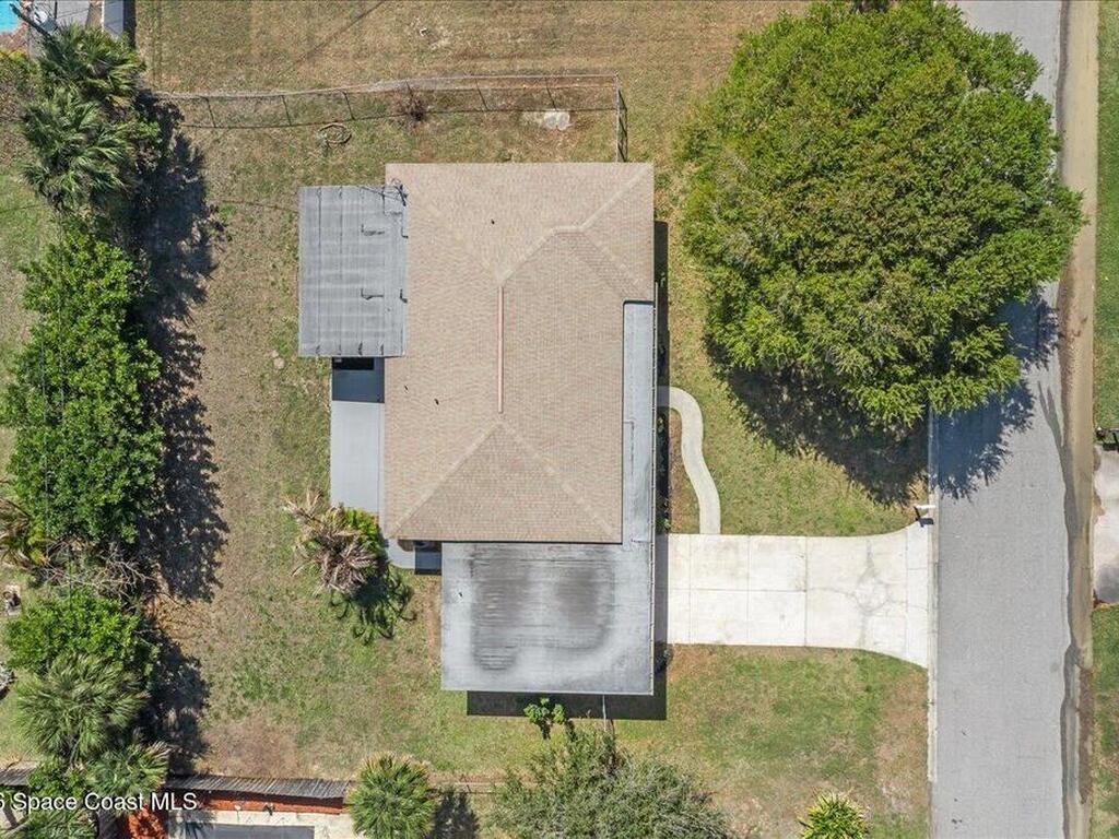 2320 Reef Avenue, Indialantic, FL 32903