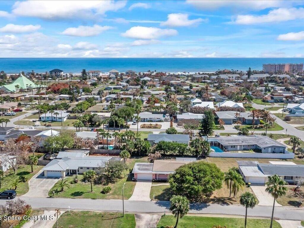 2320 Reef Avenue, Indialantic, FL 32903