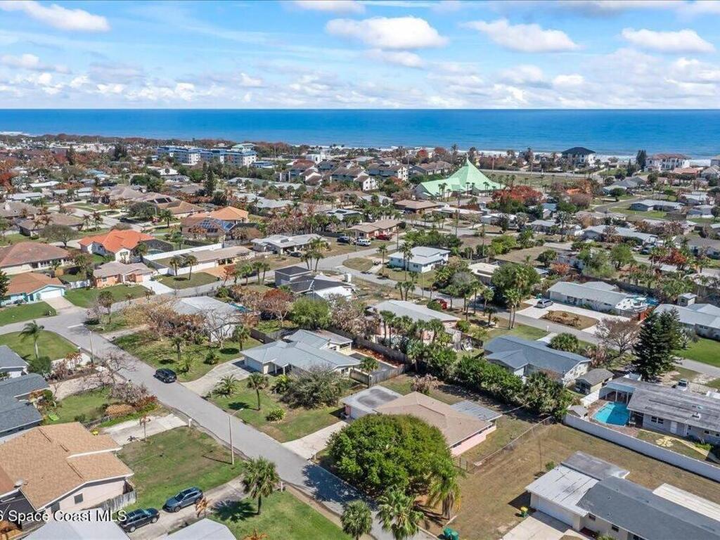 2320 Reef Avenue, Indialantic, FL 32903