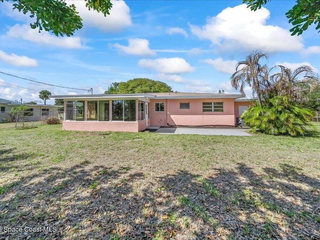 2320 Reef Avenue, Indialantic, FL 32903